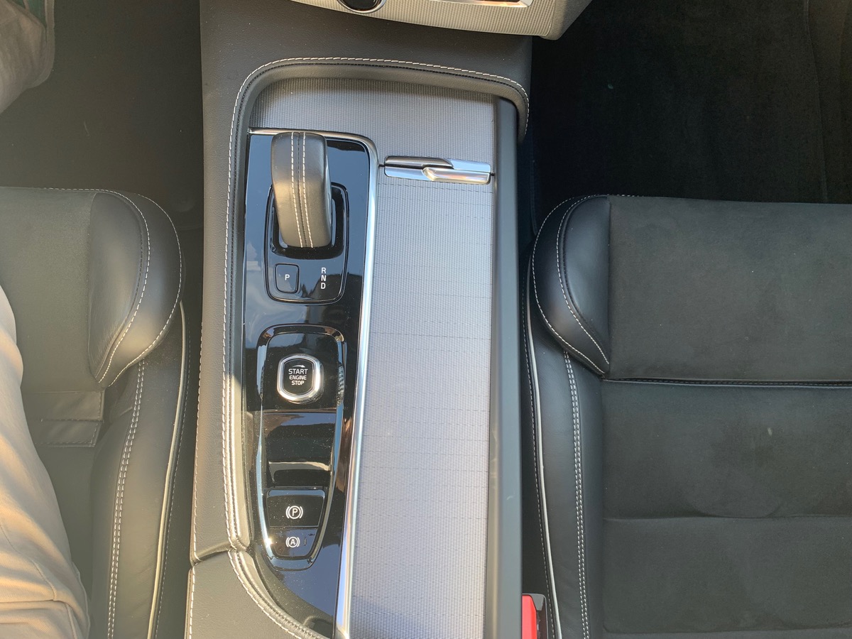 Volvo XC90 388 | R-DESIGN | Pack Prestige | Attelage | Toit ouvrant Panoramique | Caméra de recul