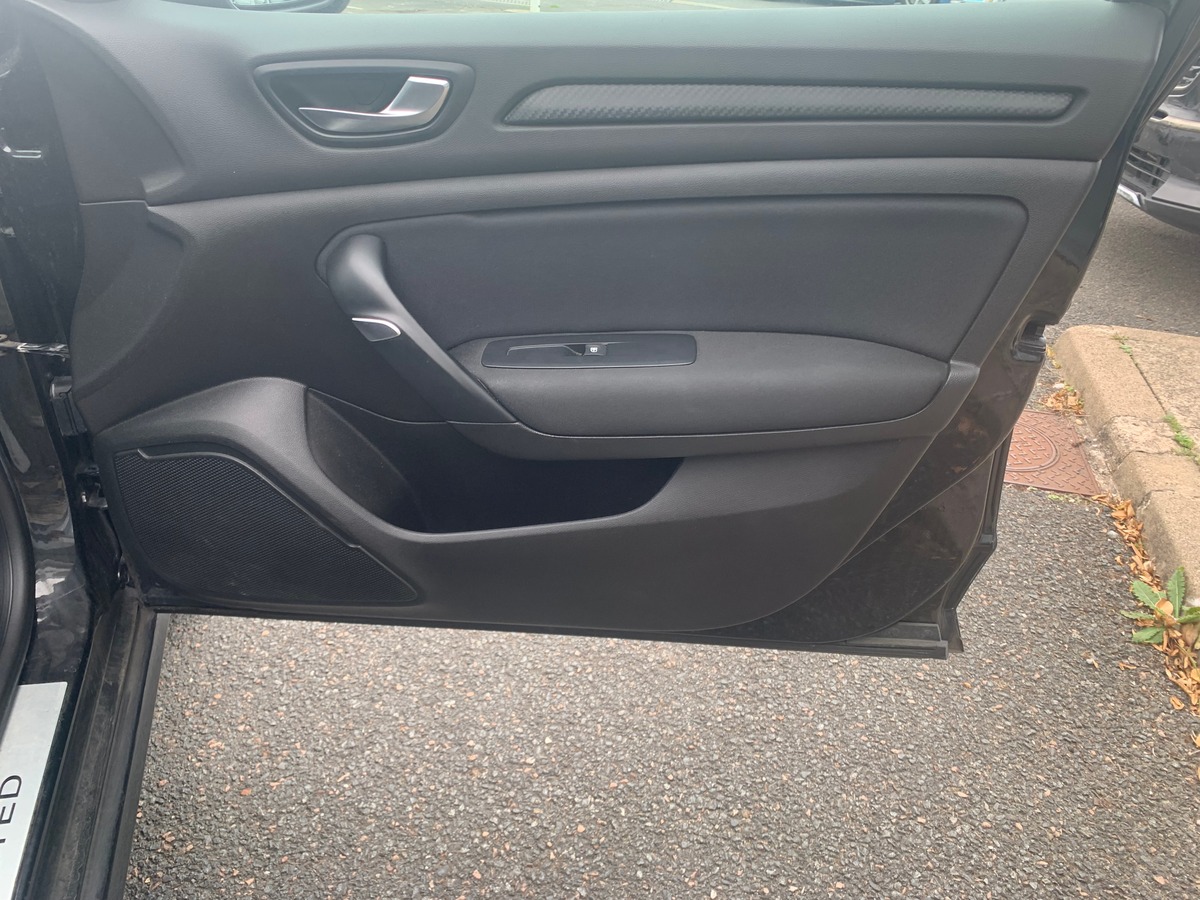 RENAULT Megane IV 100 chevaux | Limited | Caméra de recul | Régulateur de vitesse | GPS | Bluetooth