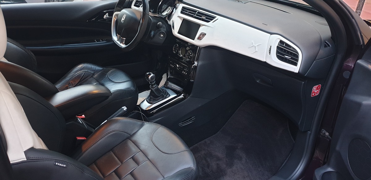 Citroën DS3 DS3 Ultra prestige 1.6 THP 155 Airbags + chaîne de distribution remplacée