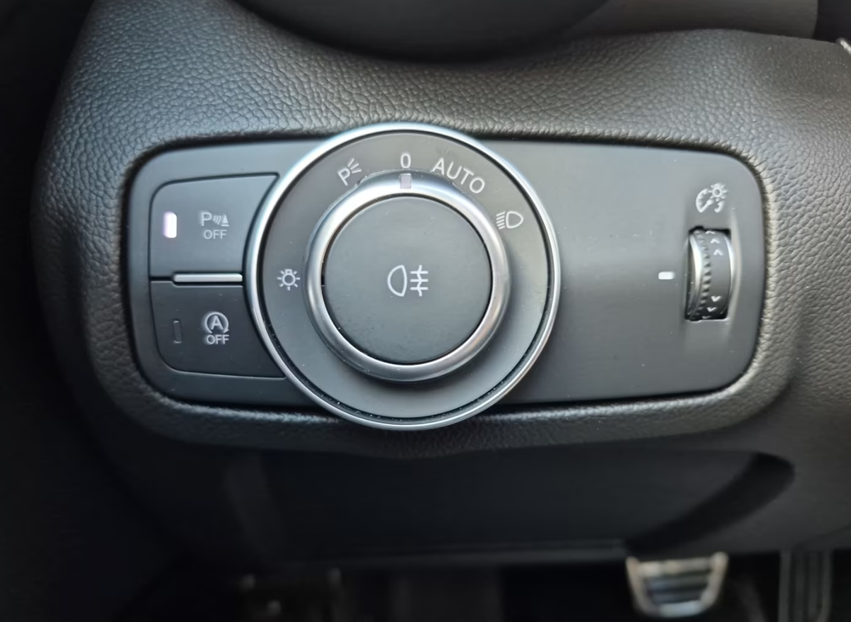 Alfa Romeo Giulia 2.0T 280ch Competizione Q4 AT8 Toit ouvrant Harman-Kardon