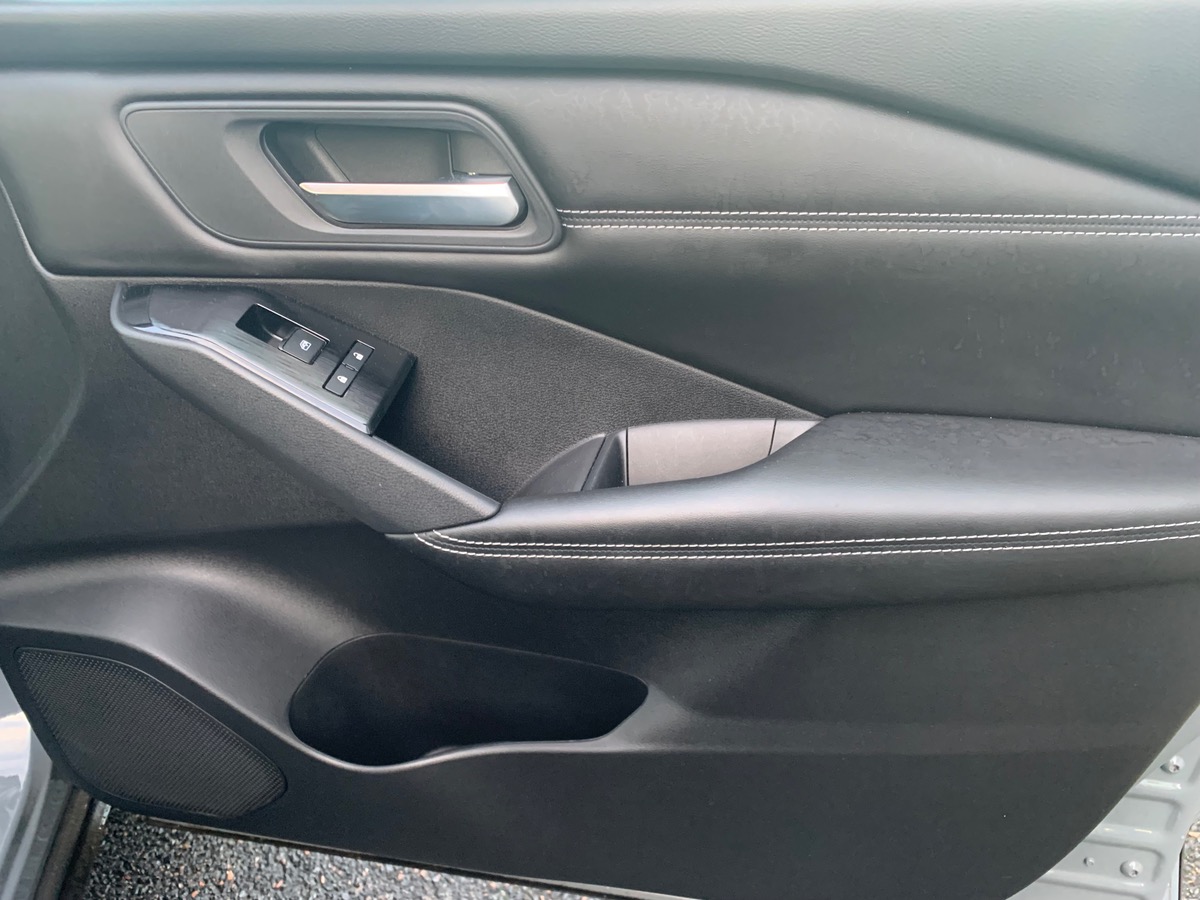 Nissan Qashqai 140 | BUSINESS EDITION | Caméra Recul | Entretien constructeur | Démarrage sans clé