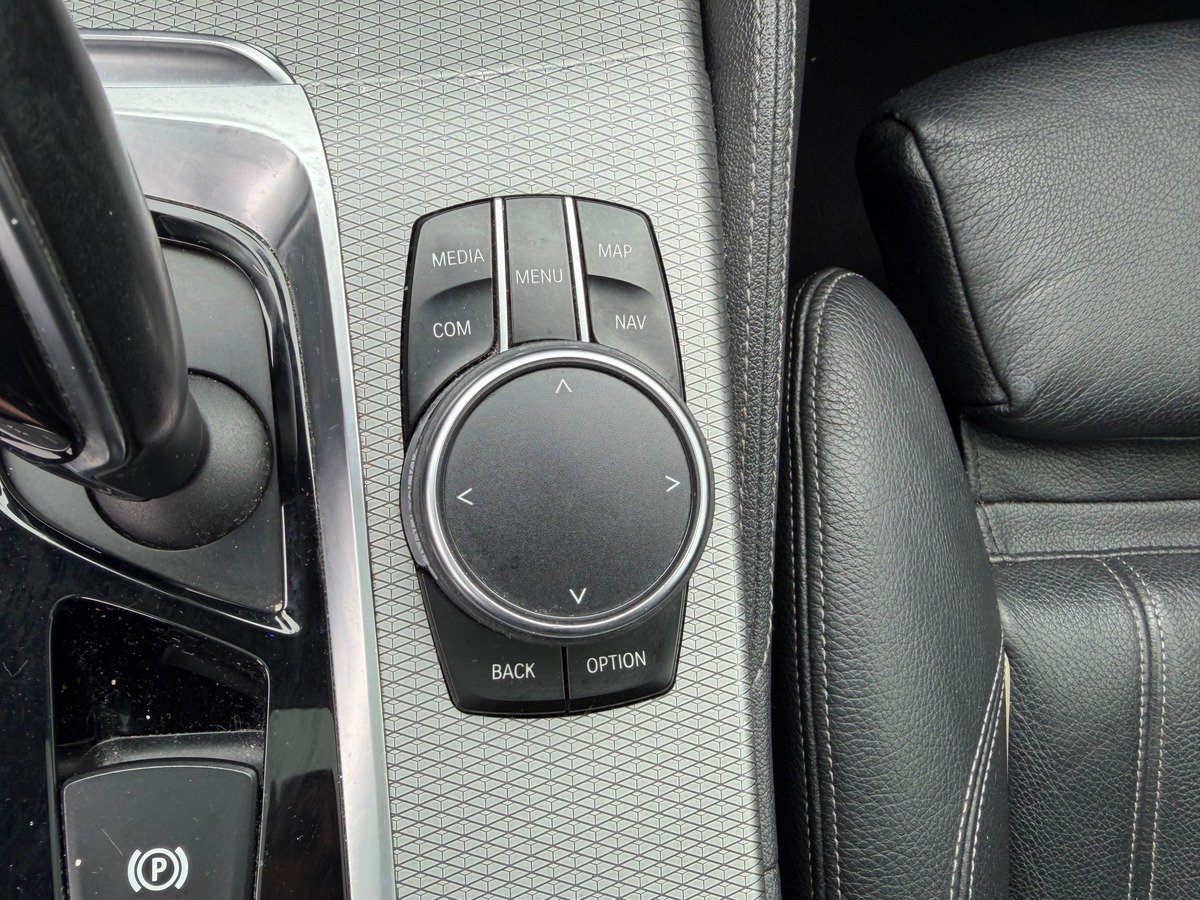 Bmw Série 5 G30 520D xDrive 190 ch BVA 8 M Sport Harman Kardon / Toit ouvrant / Caméra 360°