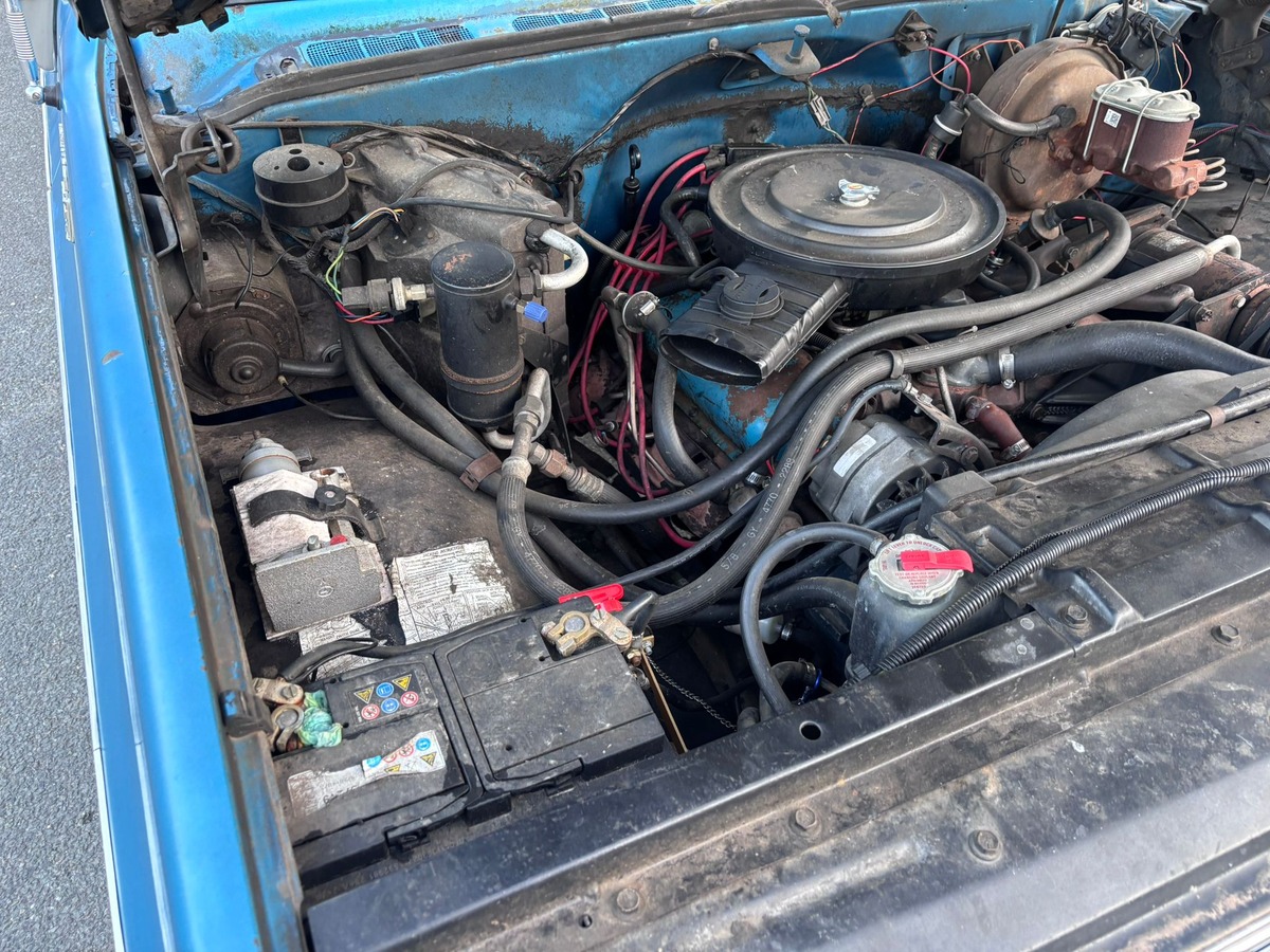 Chevrolet Suburban 7.4 V8 454 (C/R) - Français - CG Collection