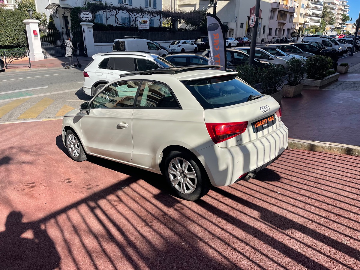 Audi A1 1.4 tfsi 122CV TOIT OUVRANT
