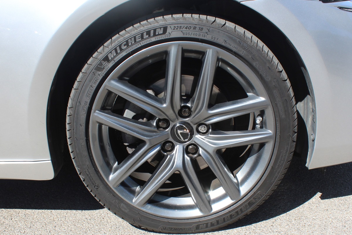 Lexus IS III (2) 300H F SPORT EXECUTIVE  FULL OPTIONS + CARPLAY / ENTRETIEN LEXUS / 2ème MAIN