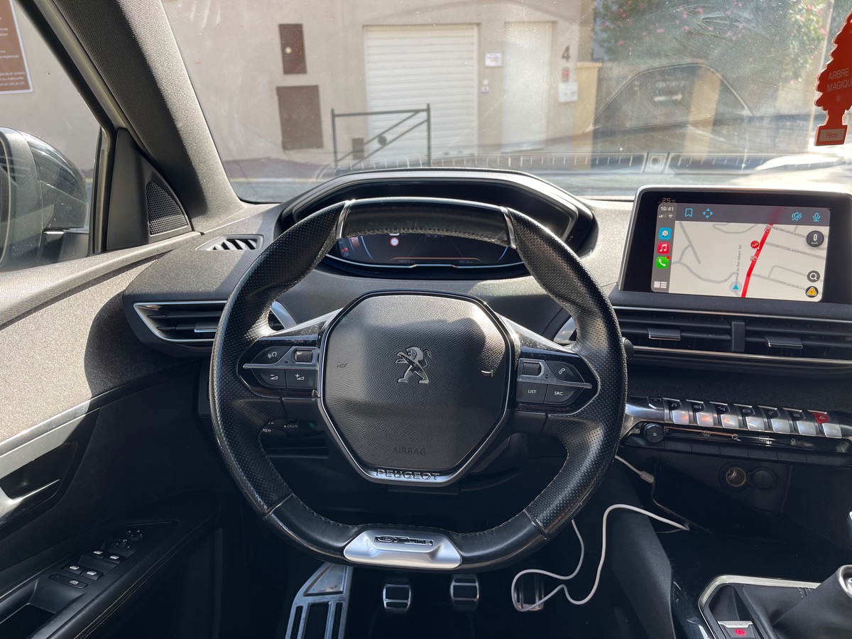 Peugeot 3008 2.0 HDI 150 CV / GT LINE / Jantes Noires / CarPlay / Caméra /