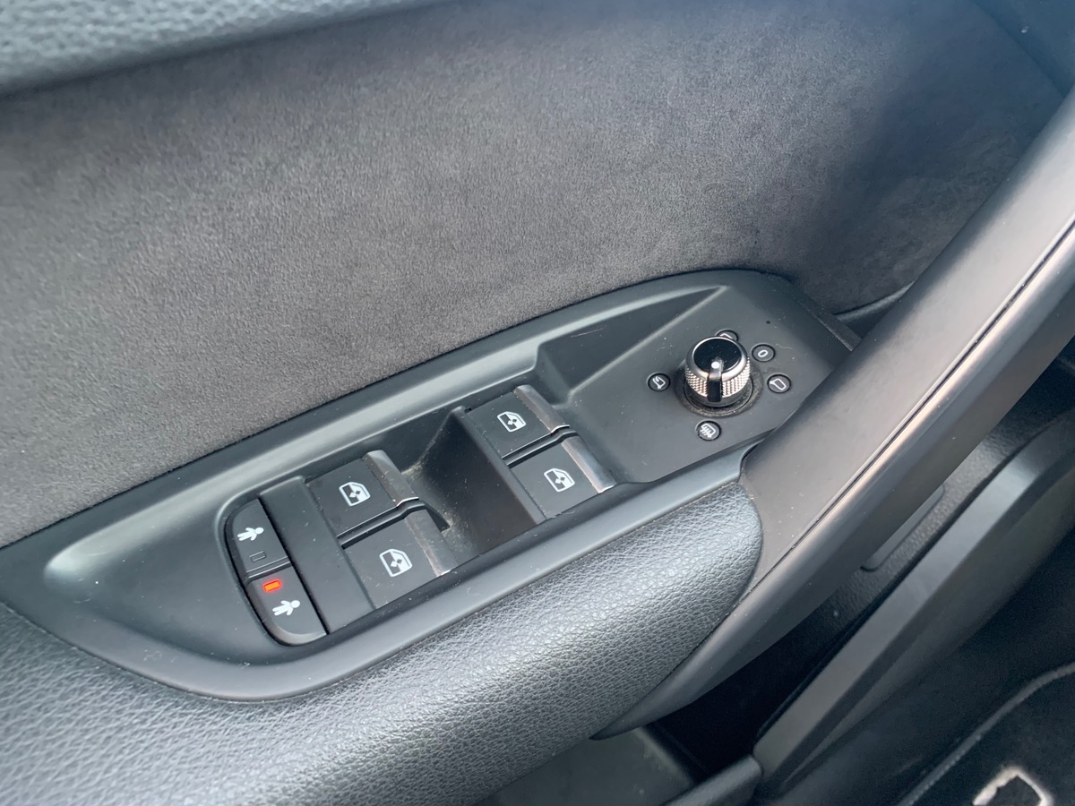 Audi Q5 190 ch | S-Line | Virtual Cockpit | Coffre assisté électriquement | Caméra de recul