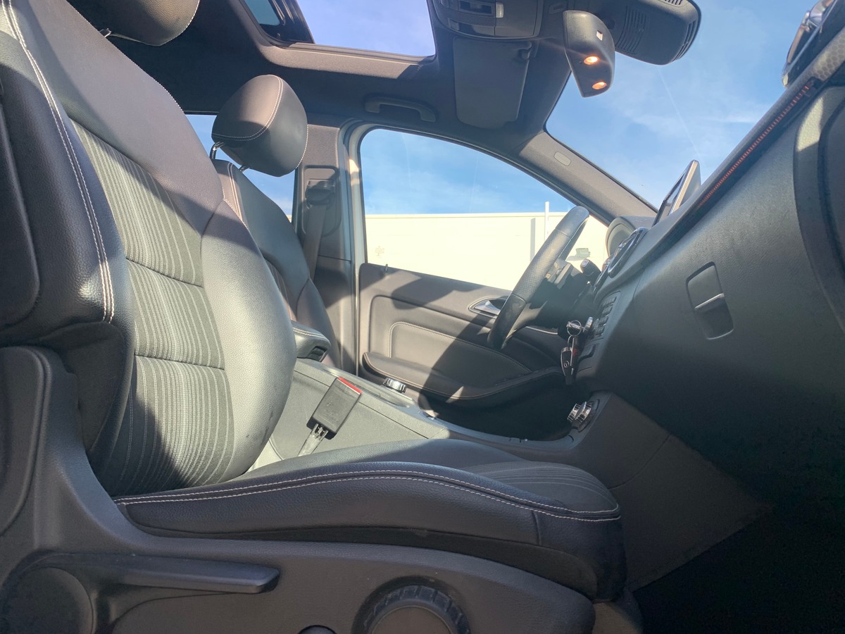 Mercedes-Benz Classe B 136 | Sport | Toit panoramique | Caméra recul | Régulateur | GPS | Attelage