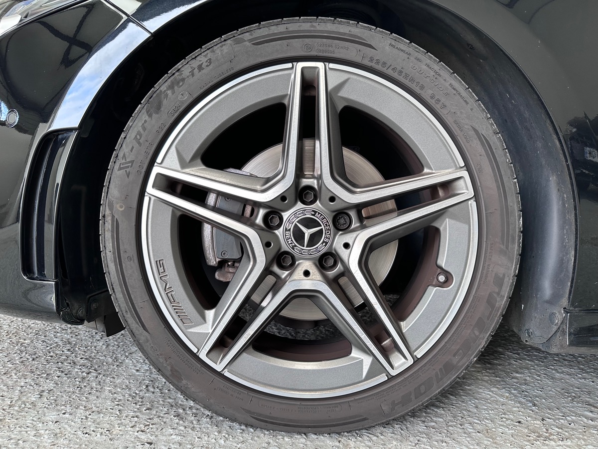 Mercedes-Benz Classe A IV (2) 200 D AMG LINE 8G-DCT