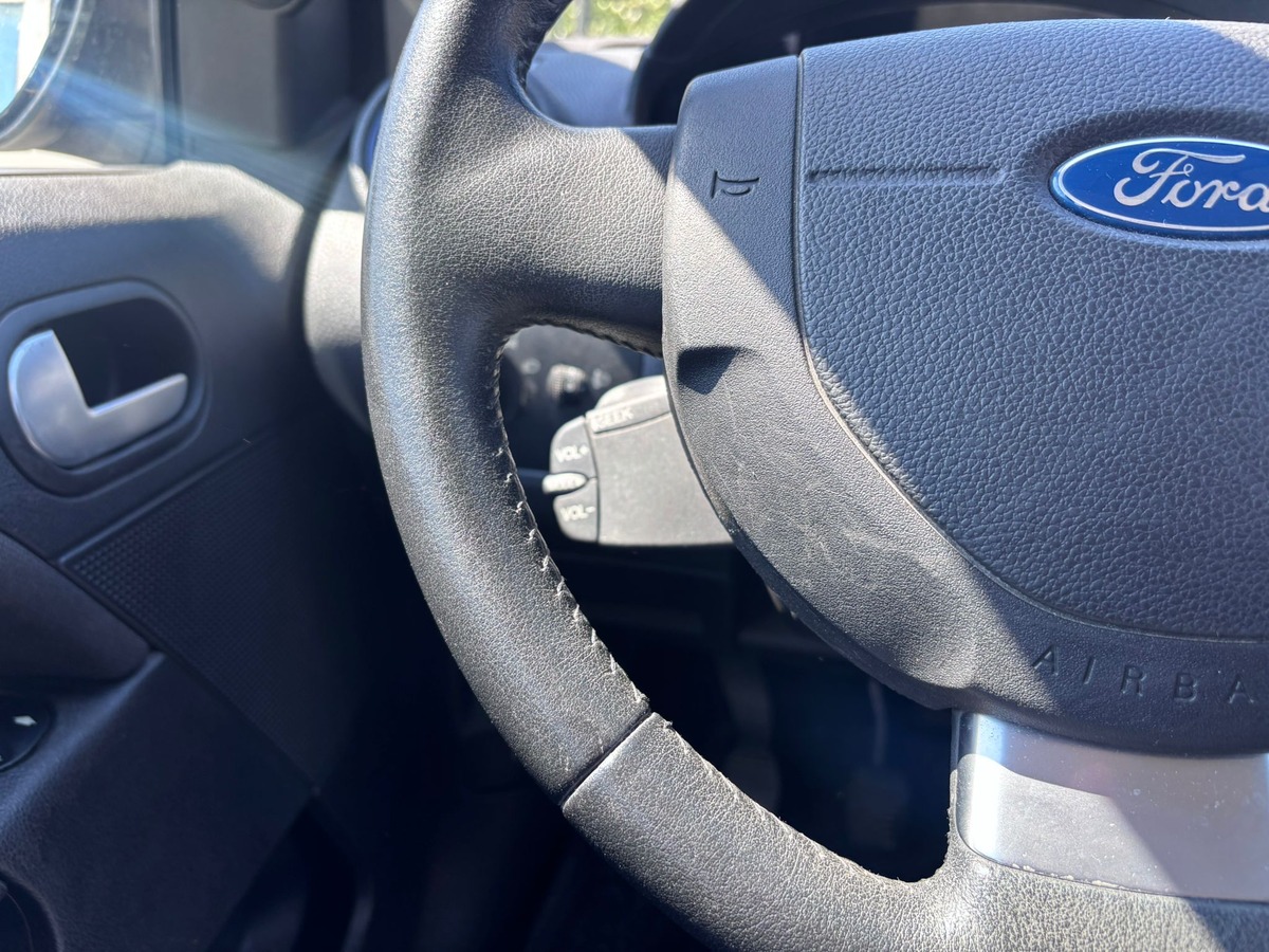 Ford Fiesta V 1.25 60 TREND 5P - Révisée - Garantie