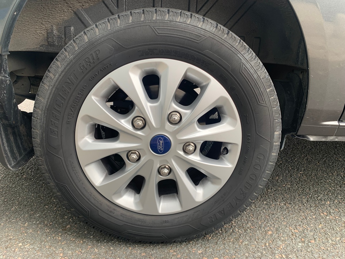 Ford TRANSIT CUSTOM 130 ch | L1H1 Trend Business | 3 Places | Caméra recul | Attelage | Roue secours