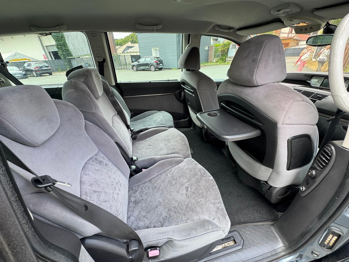 Citroën C8 2.0 HDI 120- 7 Places- Distribution neuve