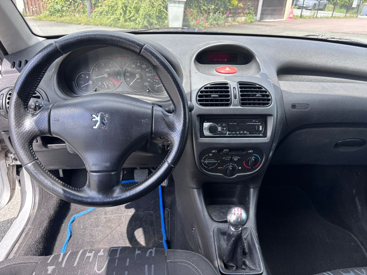 Peugeot 206 1.6 16v 110 XS 3p - Prête à partir