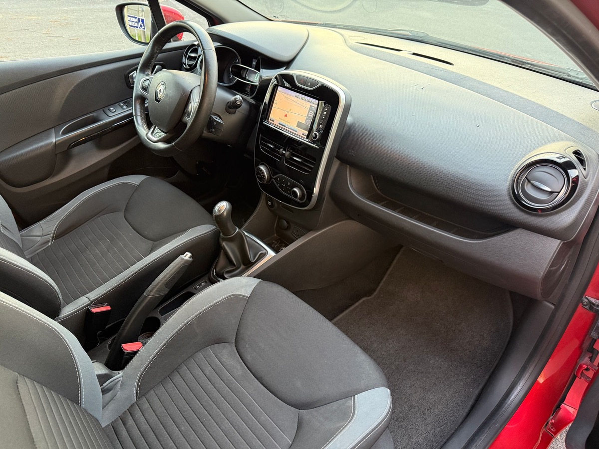 RENAULT Clio IV ESTATE 1.5 DCI 90 CV Intense 4XCBLeut