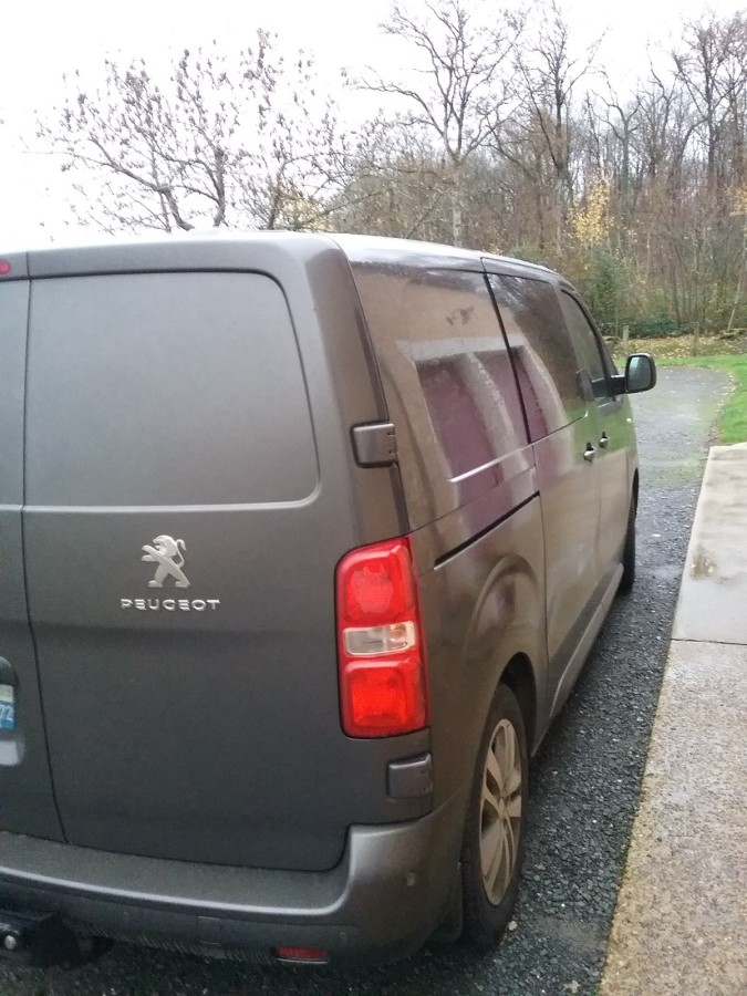 Peugeot Expert 180 ch | Asphalt | 2 portes latérale | Attelage | Radar AR & AV | Caméra de recul