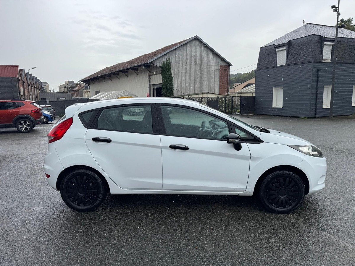 Ford Fiesta 1.25 82cv Ambiante Flexfuel (sans plomb / éthanol) - Garantie
