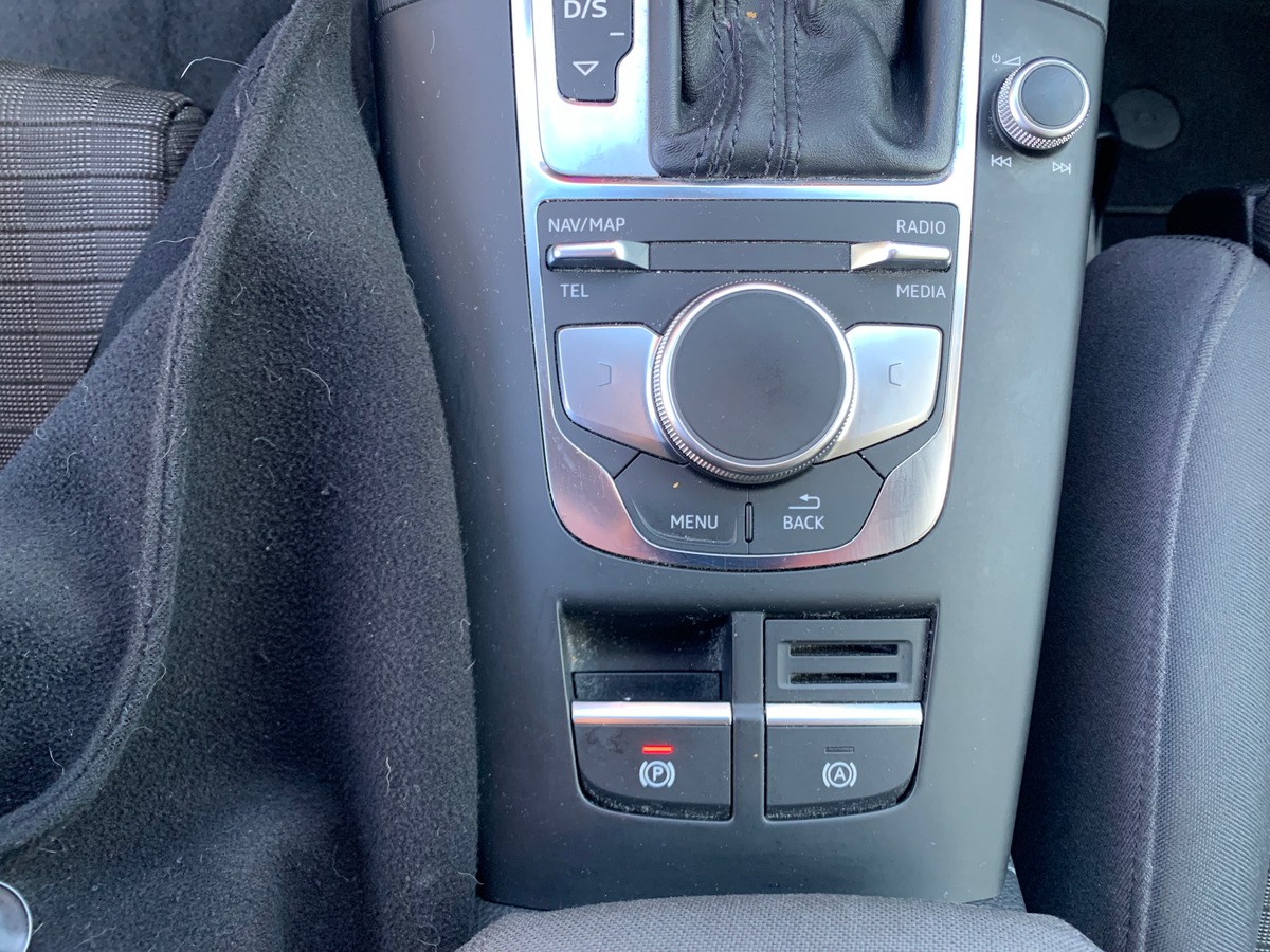 Audi A3 Berline 150 ch | Pack S-Line extérieur | Caméra recul | Clim automatique | Jantes Alu 18''