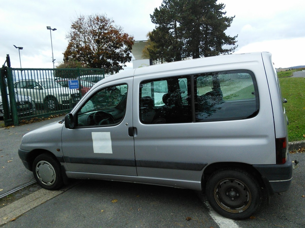 Peugeot Partner 1.8 i Break 90cv 5 PLACES