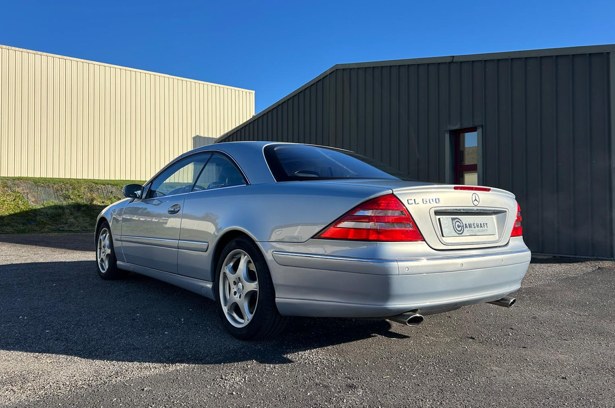 Mercedes-Benz Classe CL 600 V12 (367 ch)