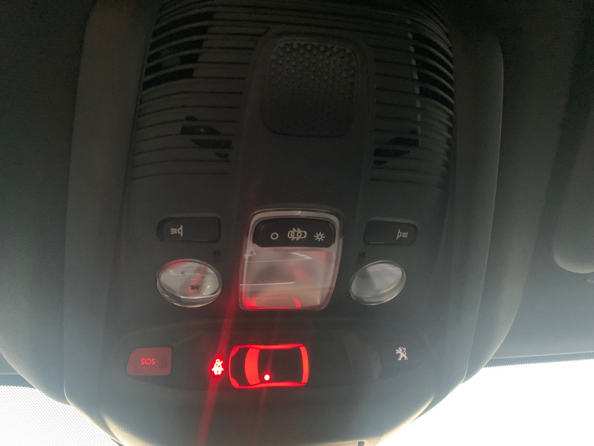 Peugeot 3008 130 | GT LINE | Mirror Screen | Pack City 1 | Full LED Technology | Phares Adaptatifs