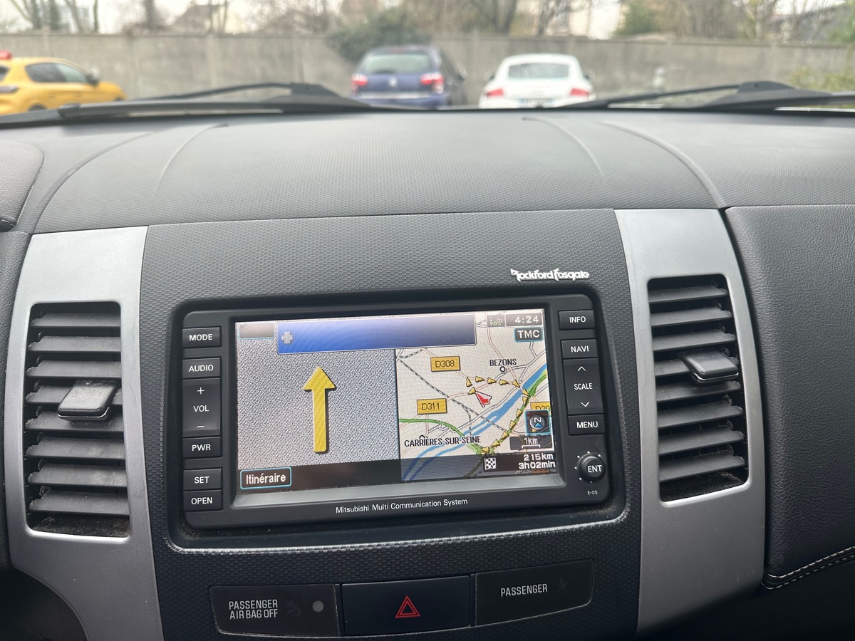 Mitsubishi Outlander 2.2 DI-D 177 CV intense 7 places 4XCBLue