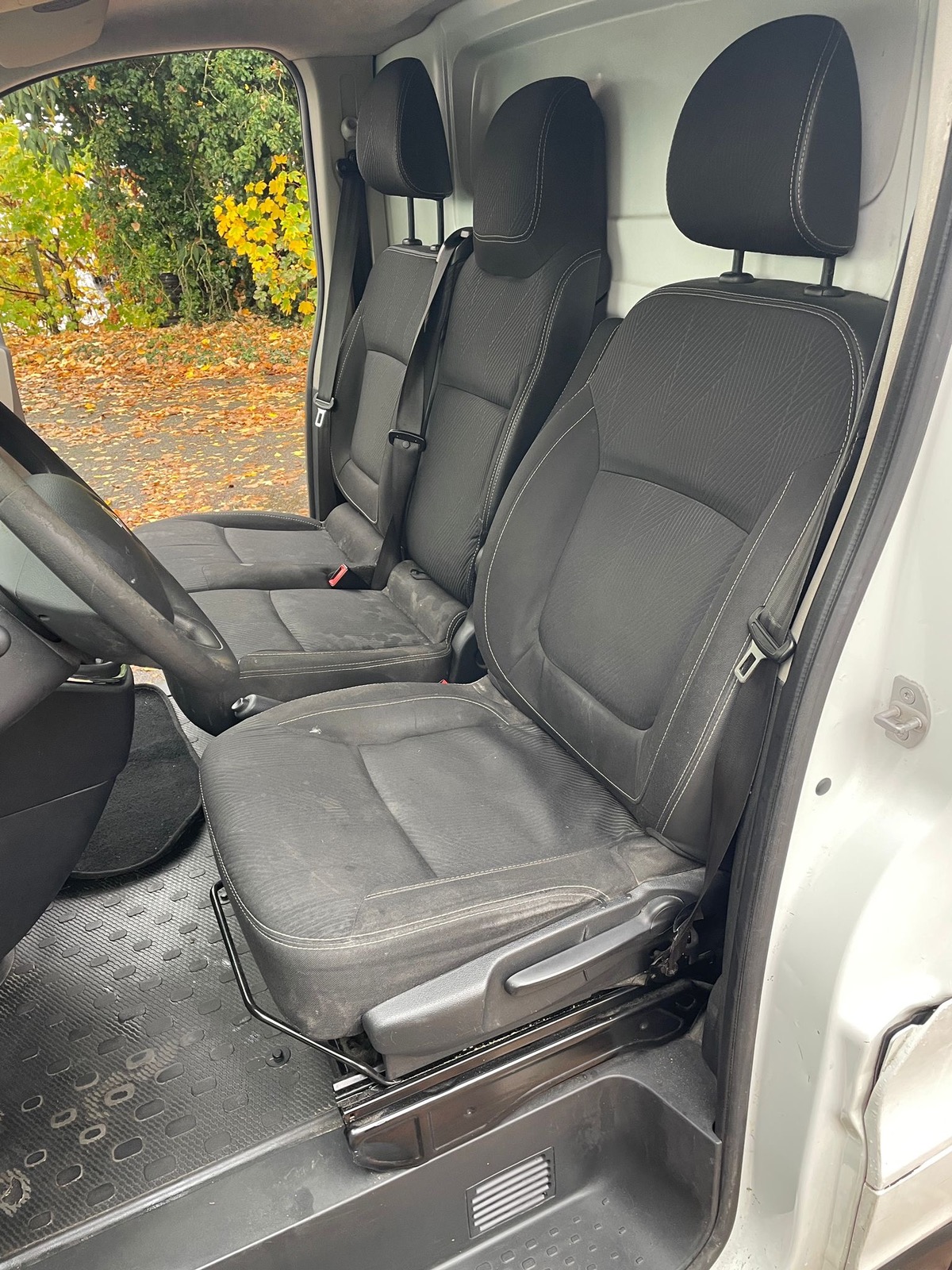 RENAULT Trafic Dci 125 L2H1 grand confort GPS HT