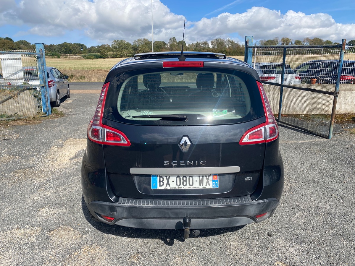 RENAULT Scenic III 1.5 dci 110cv toit ouvrant privilège 218000km