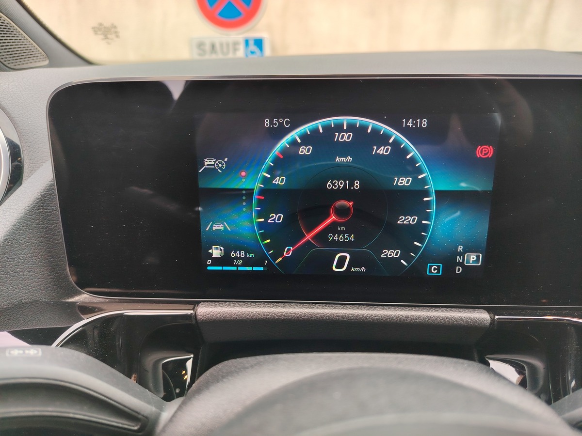 Mercedes-Benz GLA 200 d AMG LINE 8G-DCT