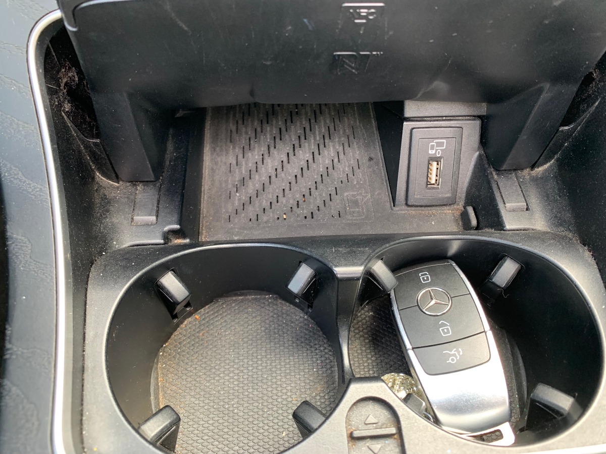 Mercedes-Benz Classe C Cabriolet 194 ch | AMG Line | Siéges électriques chauffants | Caméra de recul