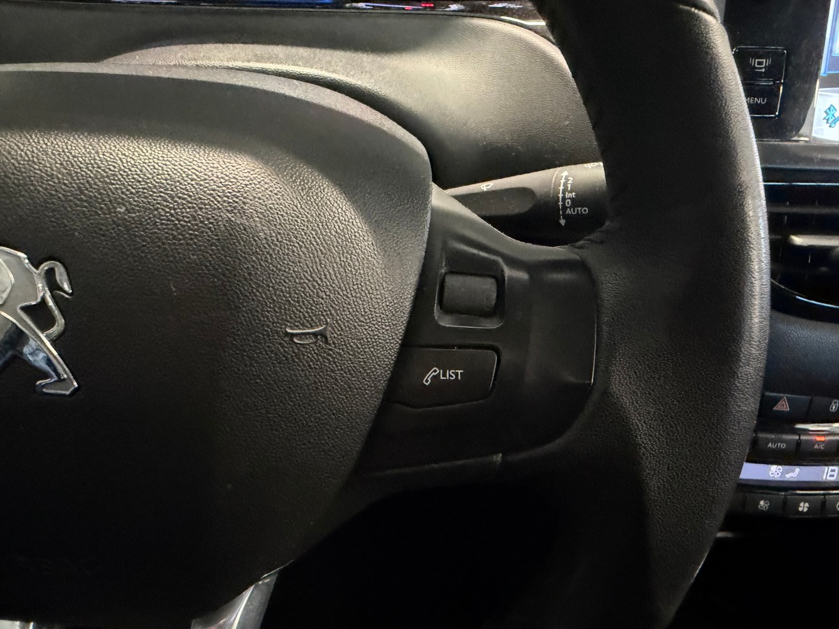 Peugeot 208 1.6 vti Boite Automatique / Moteur à chaîne