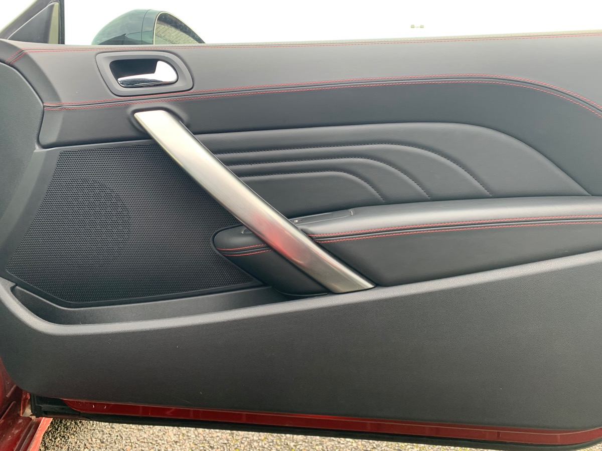 Peugeot RCZ 270 | R | Pack Sport | GPS | Radar avant arriére | Baquet sport mi-cuir Alcantara