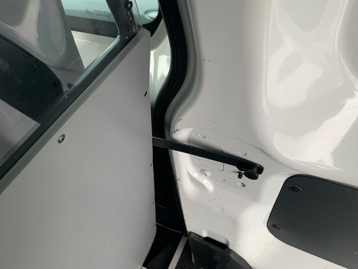 Peugeot Expert 120 ch | URBAN | EAT8 | 5 Places | Attelage | Régulateur de vitesse | Bluetooth