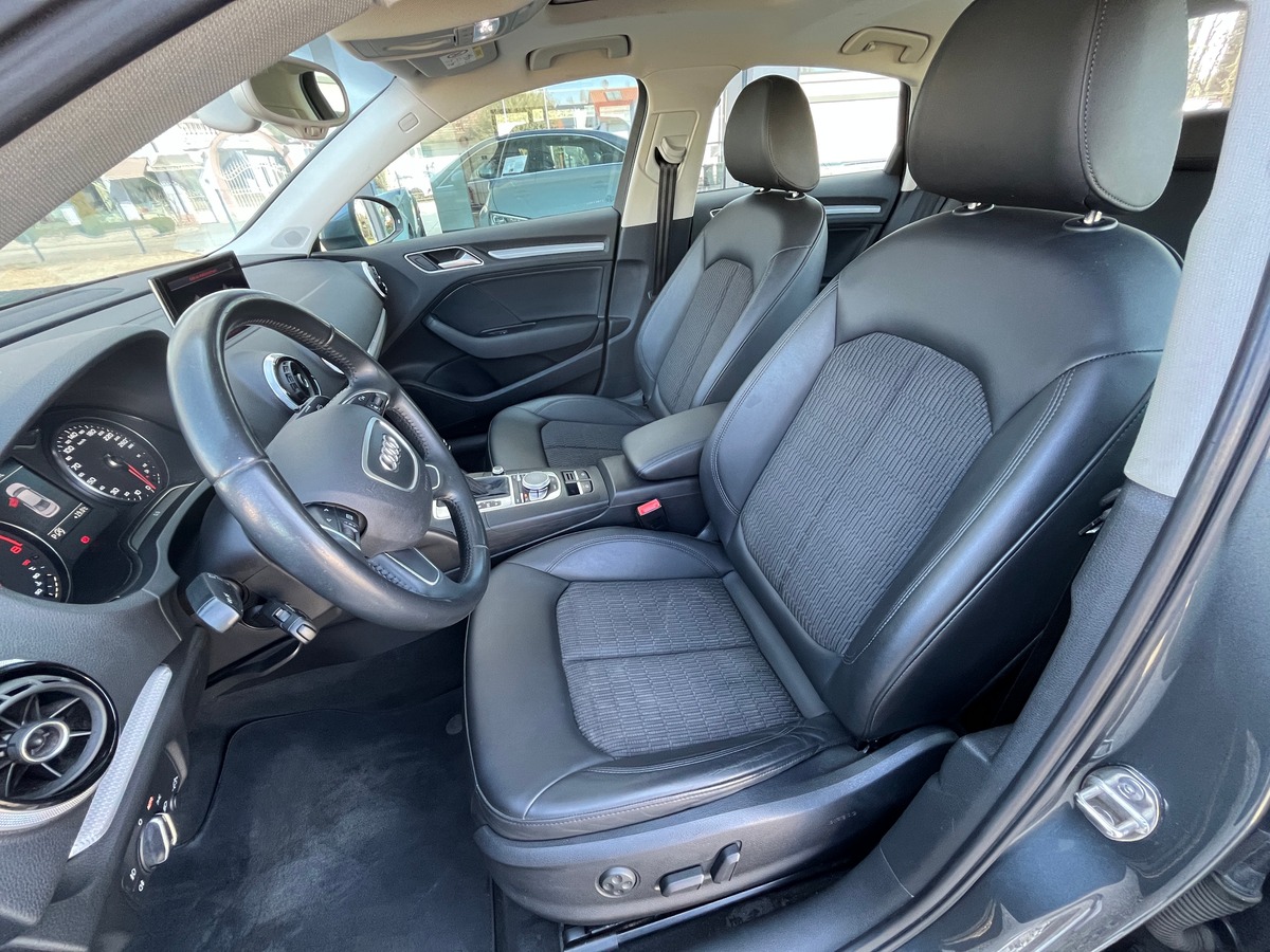 Audi A3 Berline 1.4 TFSI 150ch STRONIC 7 AMBITION LUXE, SUIVI COMPLET AUDI, TOIT OUVRANT, GPS, RADAR