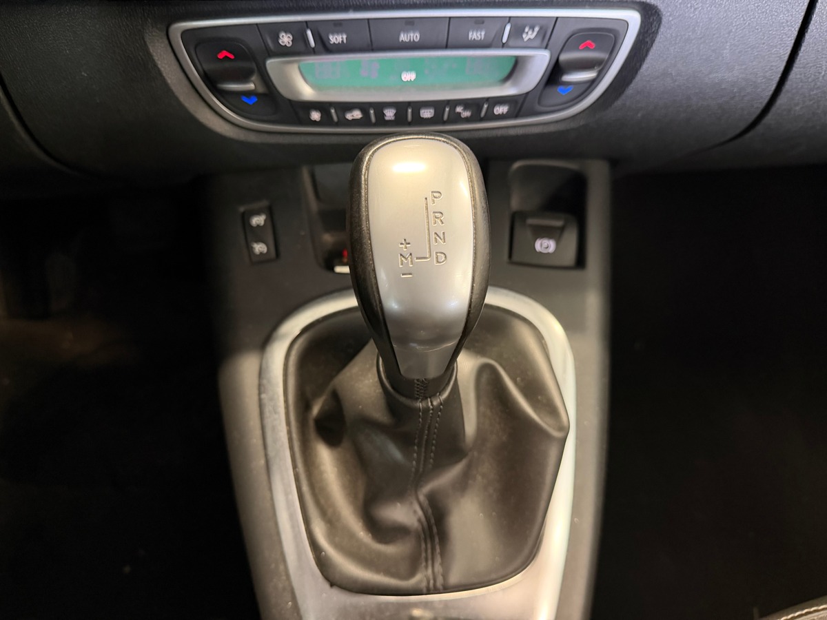 RENAULT Megane Scenic 1.9 dci EDC Bose 1ere Main / Kit distribution Ok