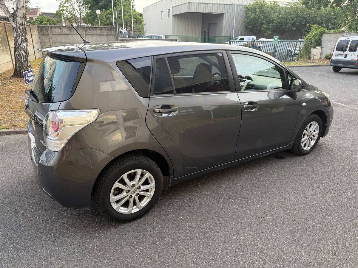 Toyota Verso 126 D-4D 7 place Business 4XCBL