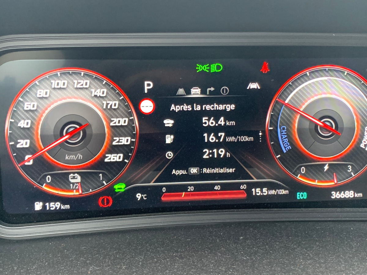 Hyundai Kona 136 | Creative | Caméra recul | Affichage tête haute | Assistance maintien trajectoire