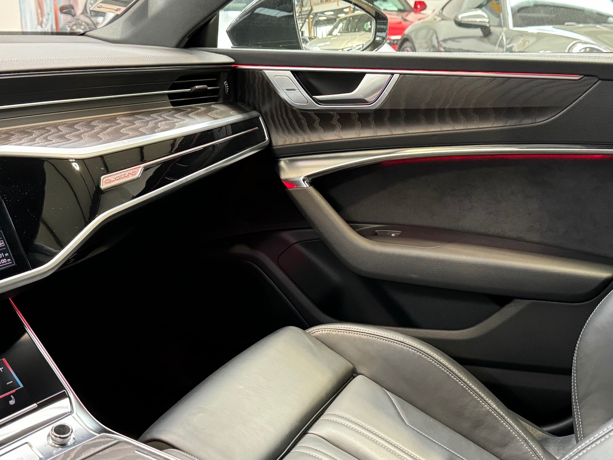 Audi A7 SPORTBACK 55 TFSIe 367CV COMPÉTITION QUATTRO  S-LINE Y