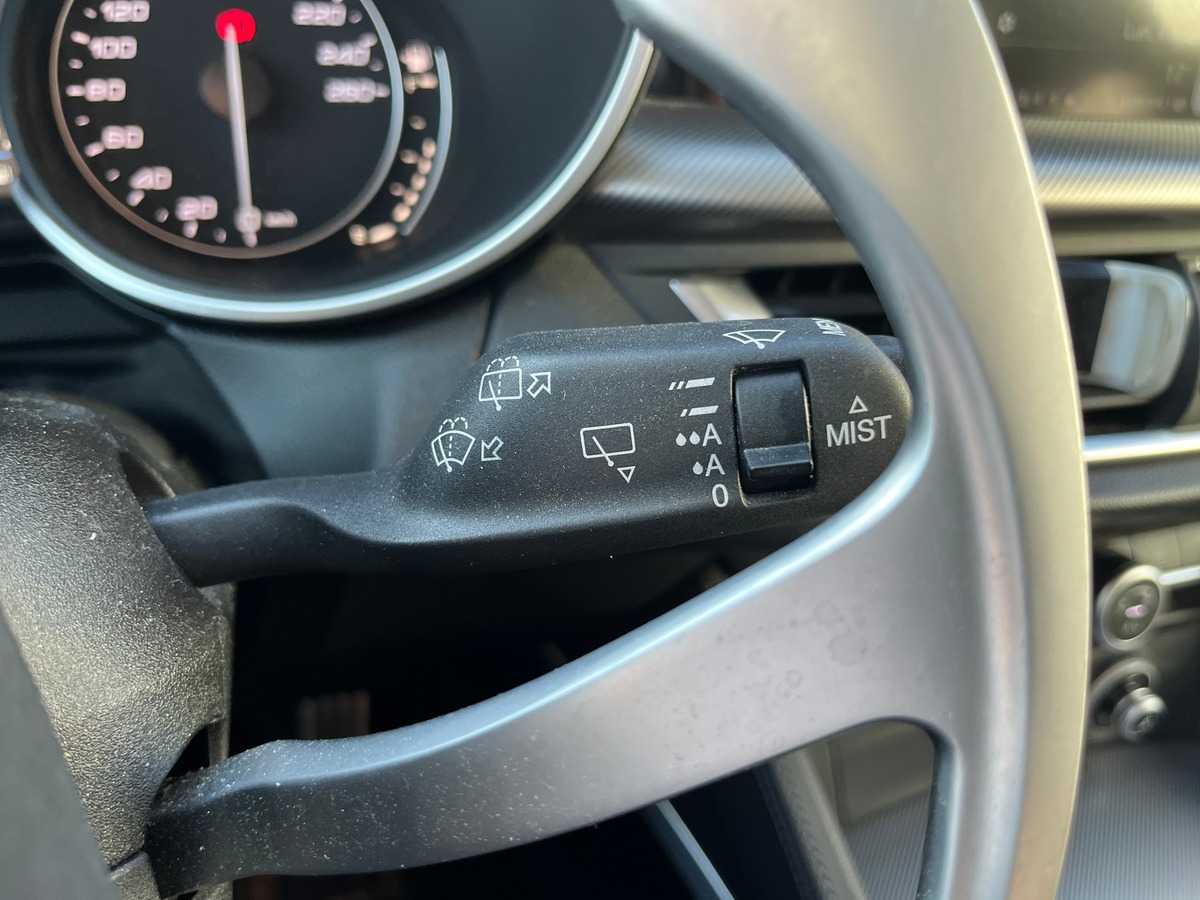 Alfa Romeo Stelvio 2.2 210CH Q4 SPORT EDITION, AT8, HAYON ELEC, CAMERA, MAINTIEN DANS LA VOIE