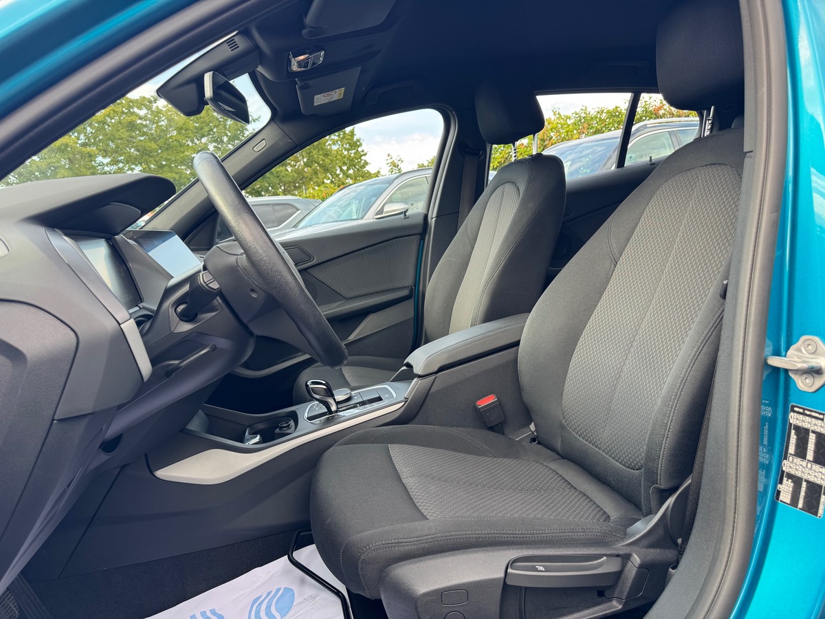 Bmw Série 1 118i BUSINESS DESIGN DKG7 / 1 ERE MAIN