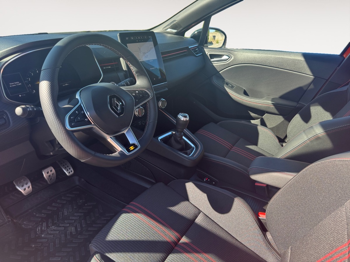 RENAULT Clio tce 140 RS