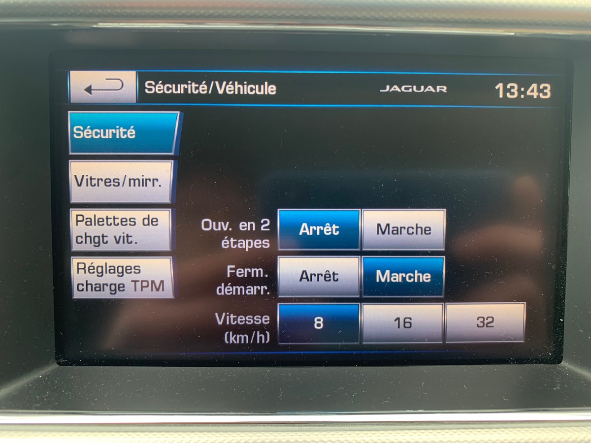Jaguar XF 240 ch | V6 | R-Sport | Caméra recul | Sièges sport | Régulateur vitesse | GPS | Bluetooth