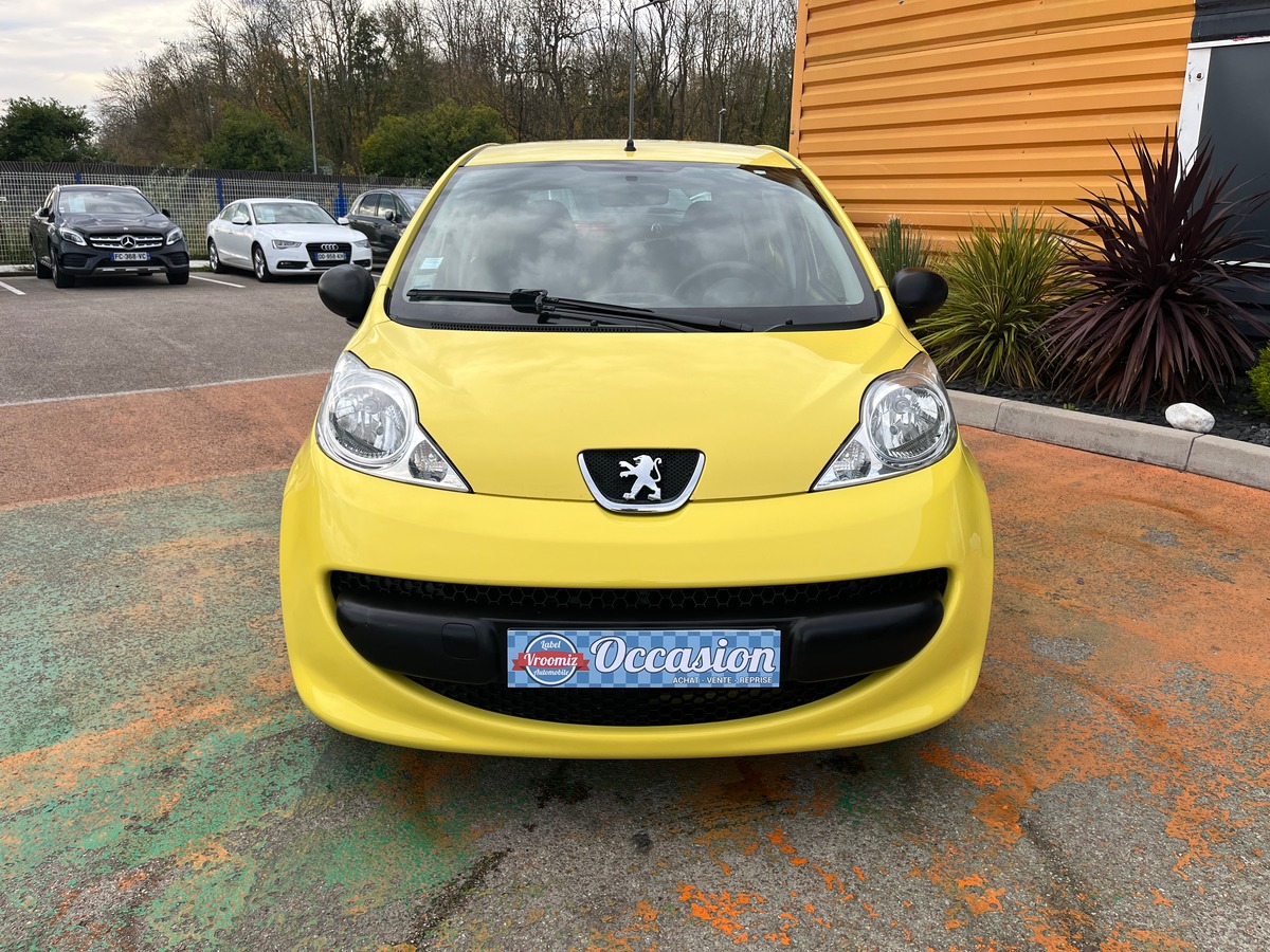 Peugeot 107 5 Portes 1.0 i  68 ch URBAN 1ERE MAIN