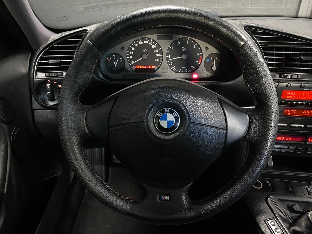 Bmw Série 3 E36 328i Berline Pack M individuel 193cv Toit Ouvrant