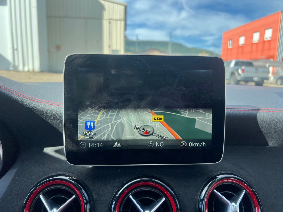 Mercedes-Benz CLA 45 AMG 381cv  4MATIC, SUIVI COMPLET MERCEDES, SIEGES CHAUFFANTS, HARMAN KARDON