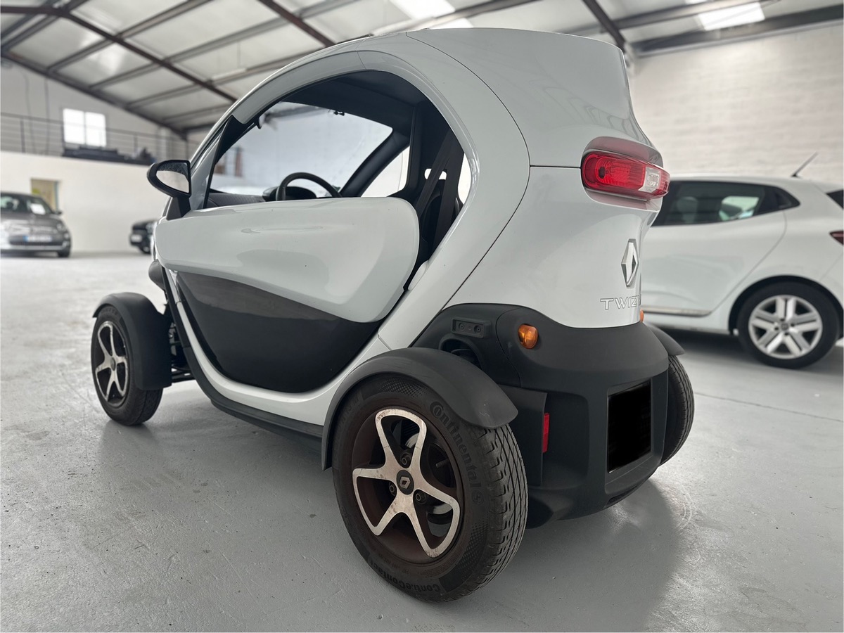 RENAULT Twizy 45 sans permis