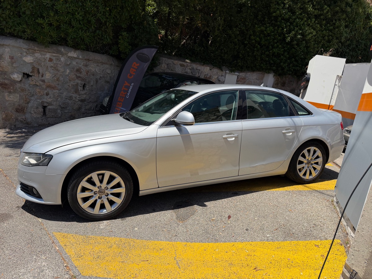 Audi A4 2.7 TDi V6 190 CV / Ambition Luxe / Boîte auto / Caméra / Km Réel