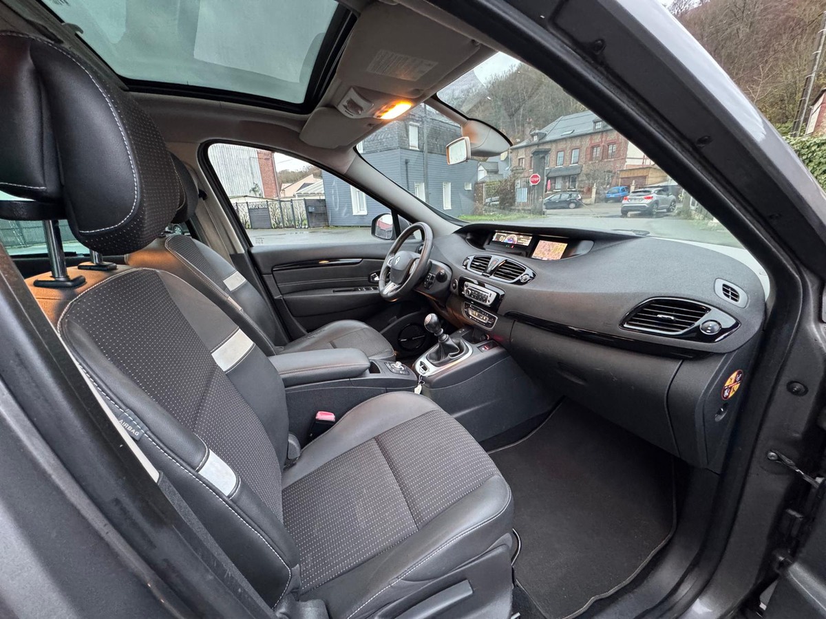 RENAULT Grand Scenic 1.5 DCI 110-7 Places- BOSE Edition-Garantie