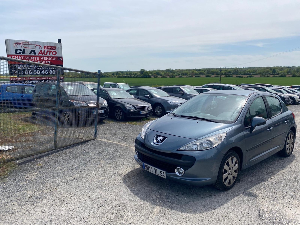 Peugeot 207 1.6 hdi 90cv 1ere main 244055km