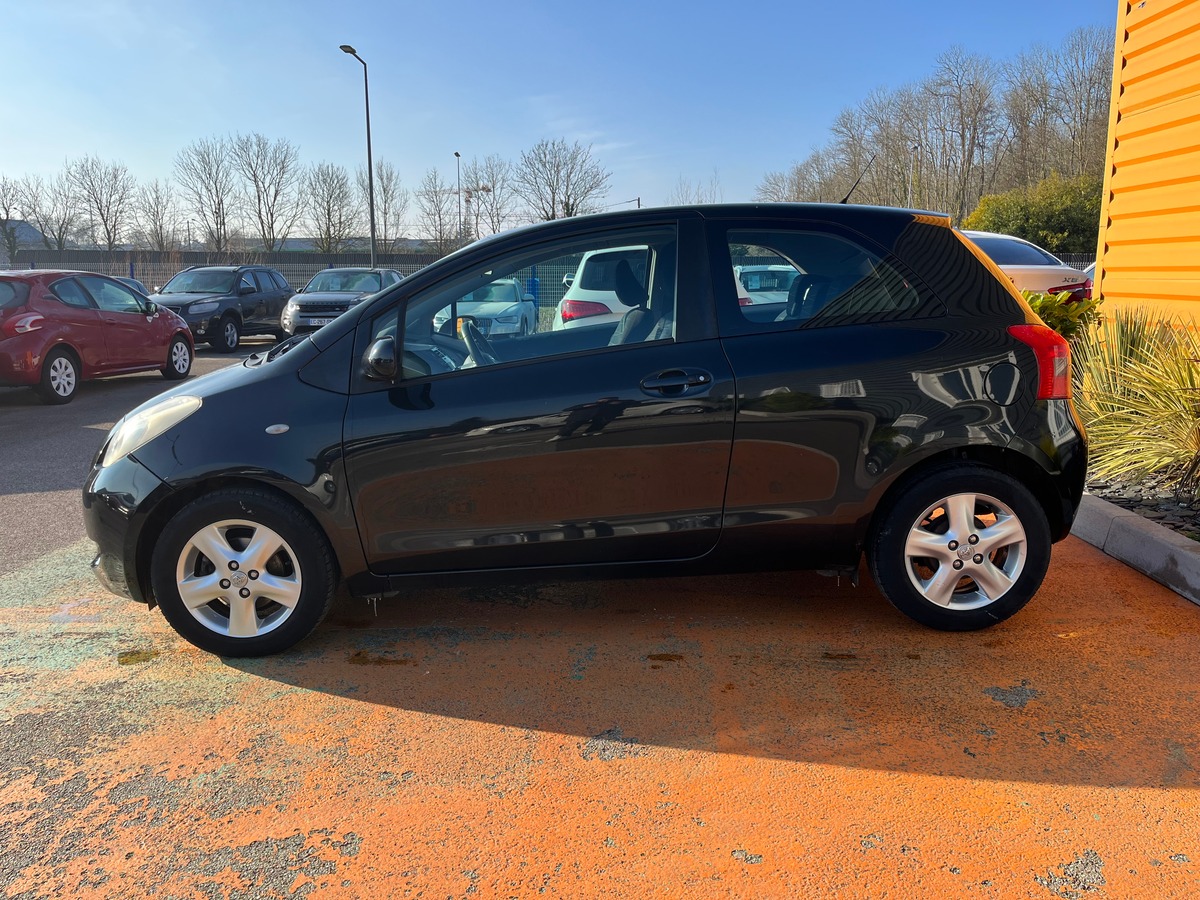 Toyota Yaris 2 1.3 VVTi 87 ch LUNA PACK