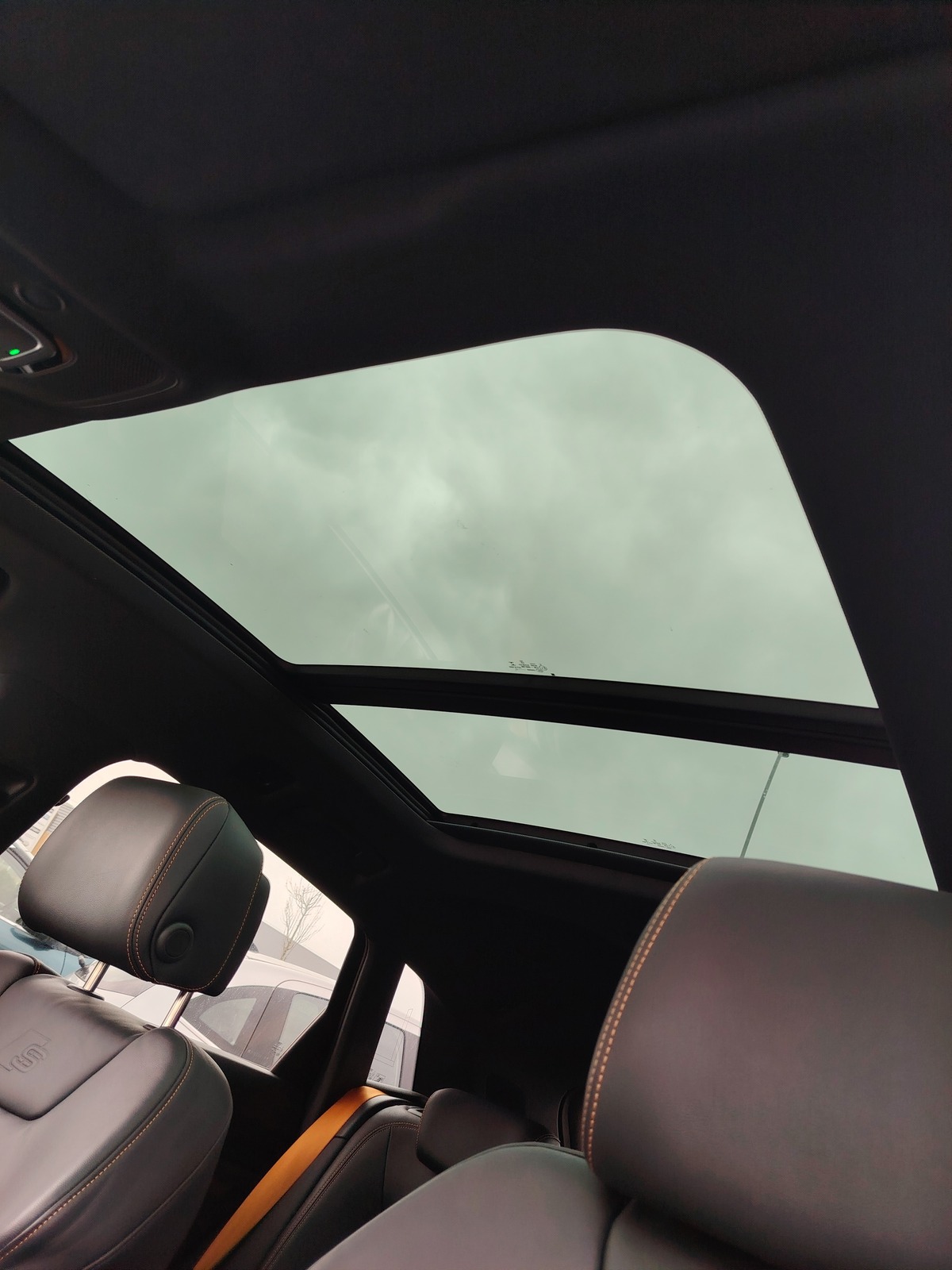 Audi Q8 55 E-TRON Q8 E-TRON 408 CH , SLINE , Black Edition , 27000 kms